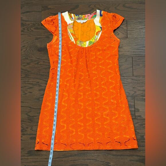 Trina Turk Orange Crochet With Silk Detail Neckline Pleated Shift Dress Size 6 - Picture 6 of 10